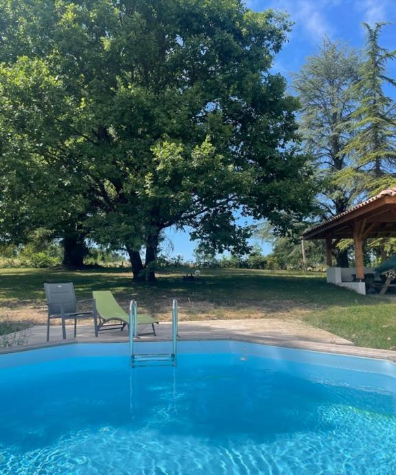 Domaine Des Peyries - Chambres Et Table D'Hotes Saint-Barthelemy-d'Agenais Екстериор снимка