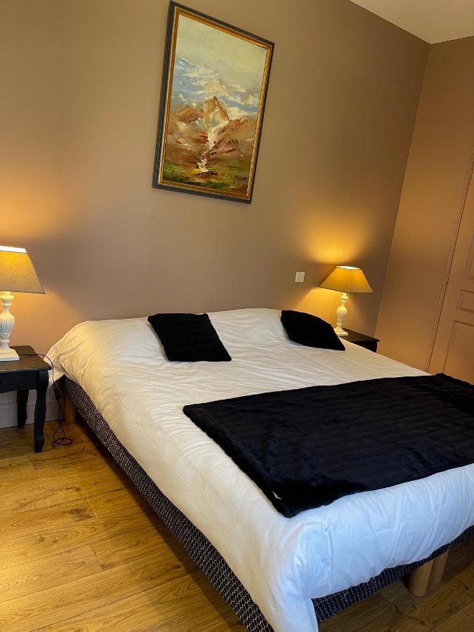 Domaine Des Peyries - Chambres Et Table D'Hotes Saint-Barthelemy-d'Agenais Екстериор снимка