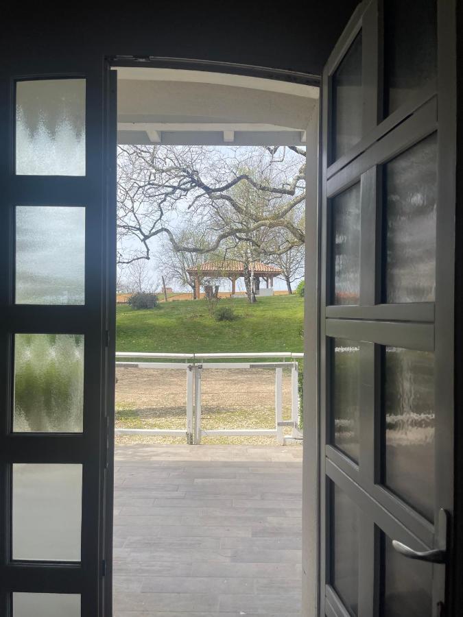 Domaine Des Peyries - Chambres Et Table D'Hotes Saint-Barthelemy-d'Agenais Екстериор снимка