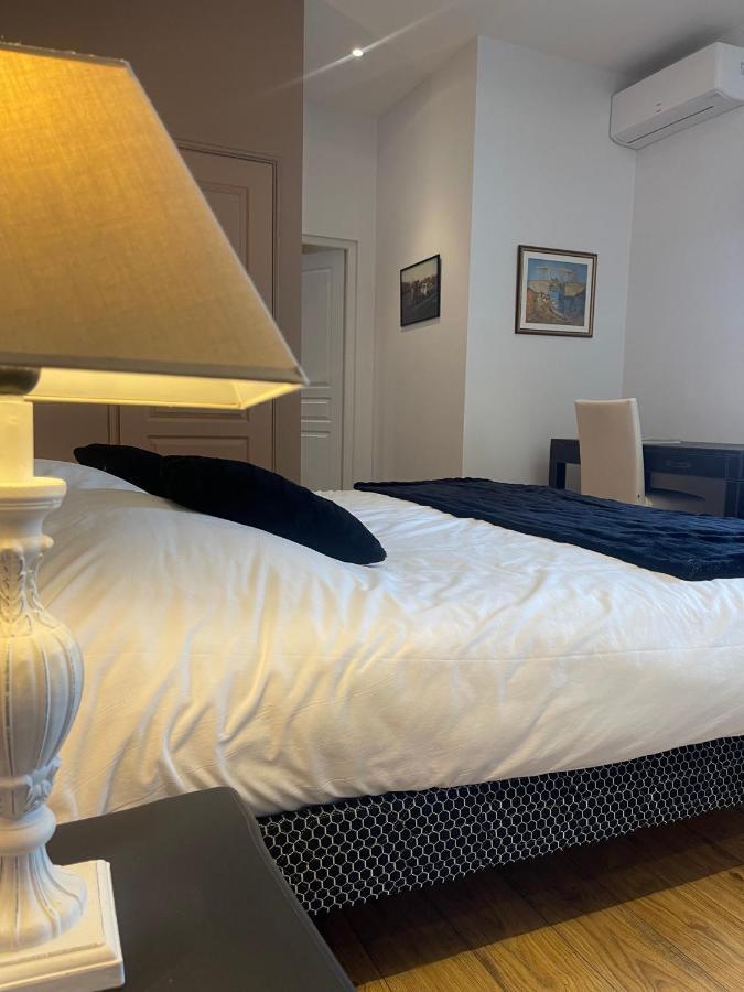 Domaine Des Peyries - Chambres Et Table D'Hotes Saint-Barthelemy-d'Agenais Екстериор снимка