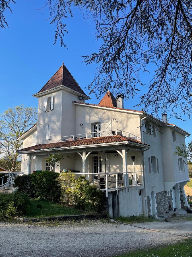 Domaine Des Peyries - Chambres Et Table D'Hotes Saint-Barthelemy-d'Agenais Екстериор снимка