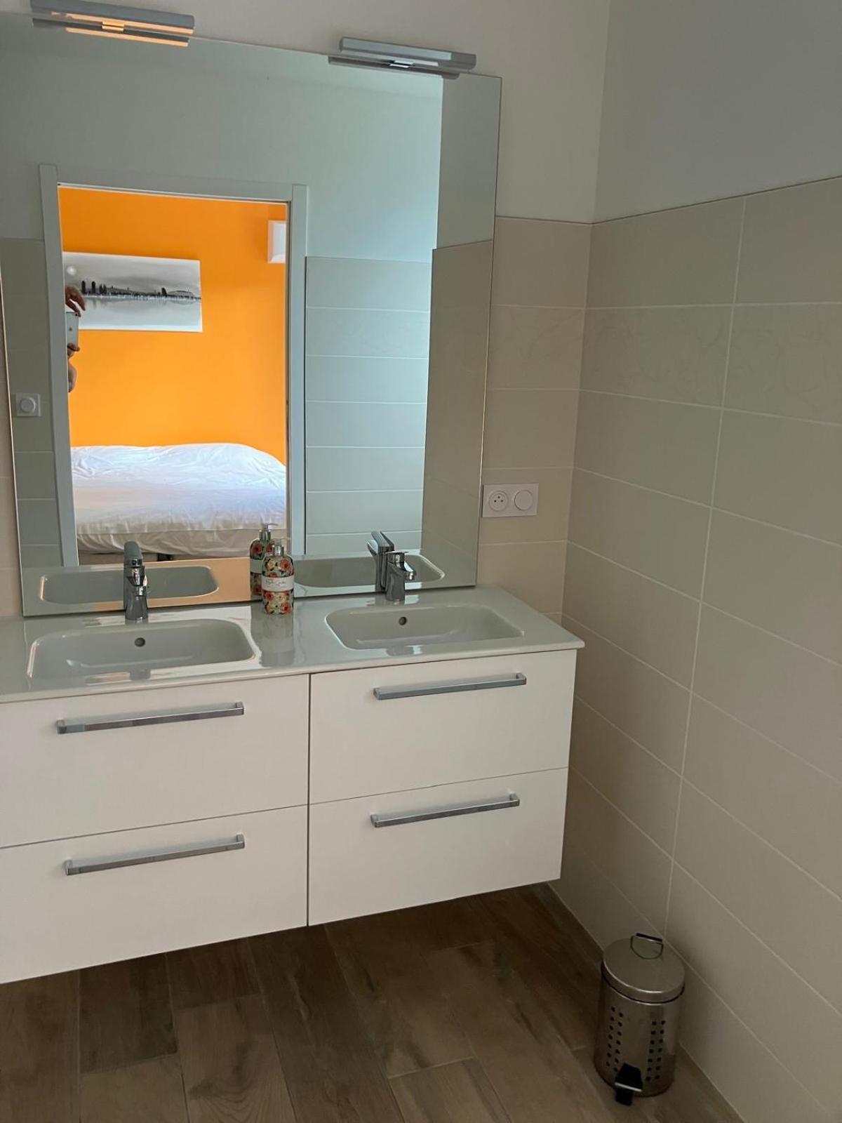 Domaine Des Peyries - Chambres Et Table D'Hotes Saint-Barthelemy-d'Agenais Екстериор снимка