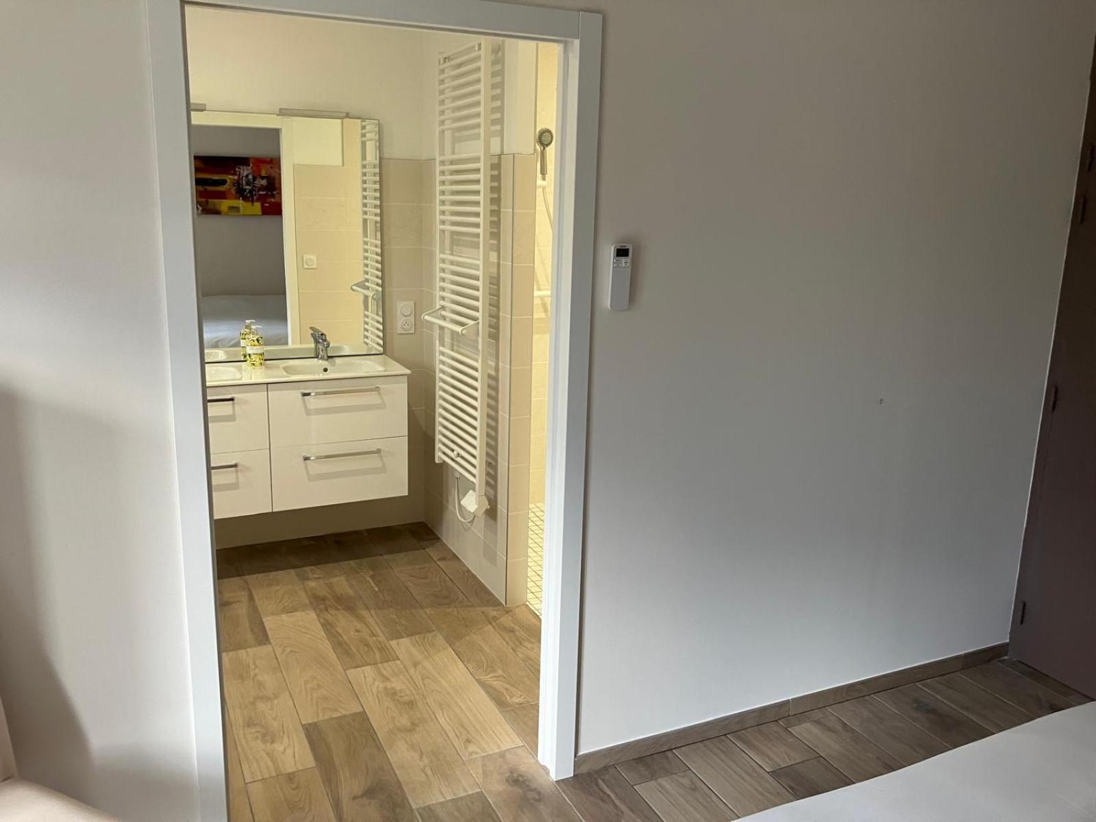 Domaine Des Peyries - Chambres Et Table D'Hotes Saint-Barthelemy-d'Agenais Екстериор снимка
